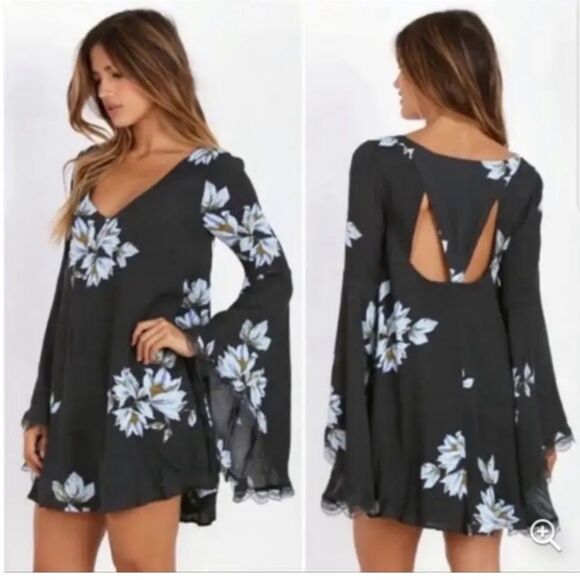 FREE PEOPLE Wanderer Boho Bell Sleeve Mini Dress Size SMALL Charcoal Gray Blue - Picture 1 of 10